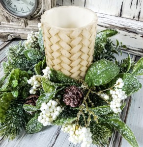 Icy Cream Laurel Berry & Fir Holiday Winter Pillar Candle Ring